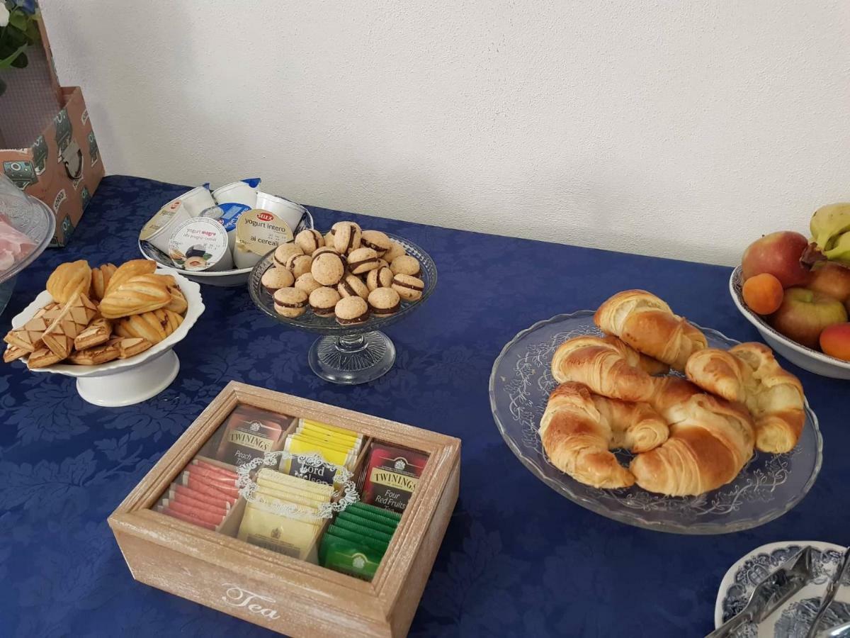 Cascina Ghitin Relais Guest House Асти Екстериор снимка