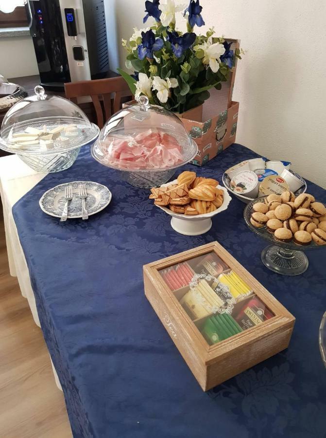 Cascina Ghitin Relais Guest House Асти Екстериор снимка